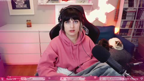blog_twitch-streamer-miamouz_2022mar